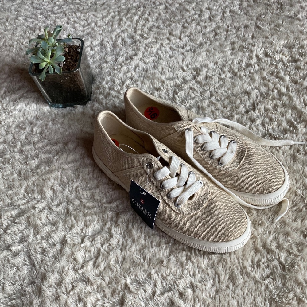 CHAPS ~ NWT Cushion Soft Tenis Shoes  Size 9.5